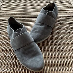 NEW Cocolico Gray Suede Flats - 37